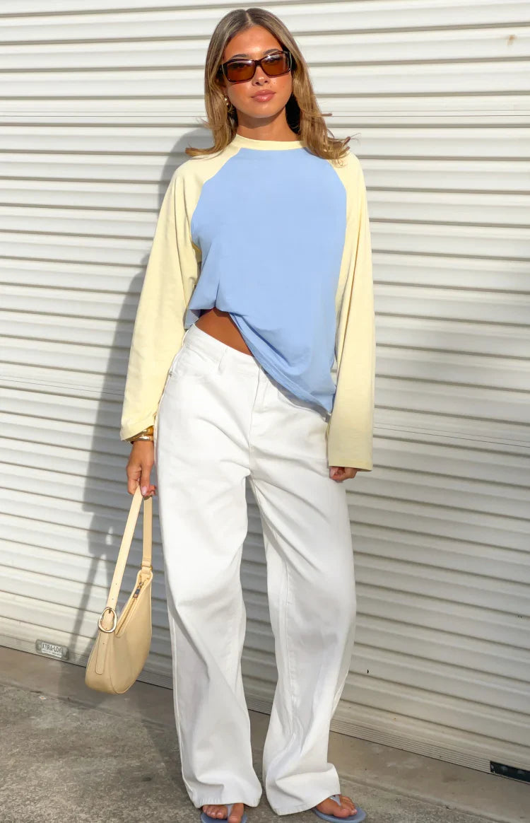 Top Perry con mangas raglán en azul en contraste