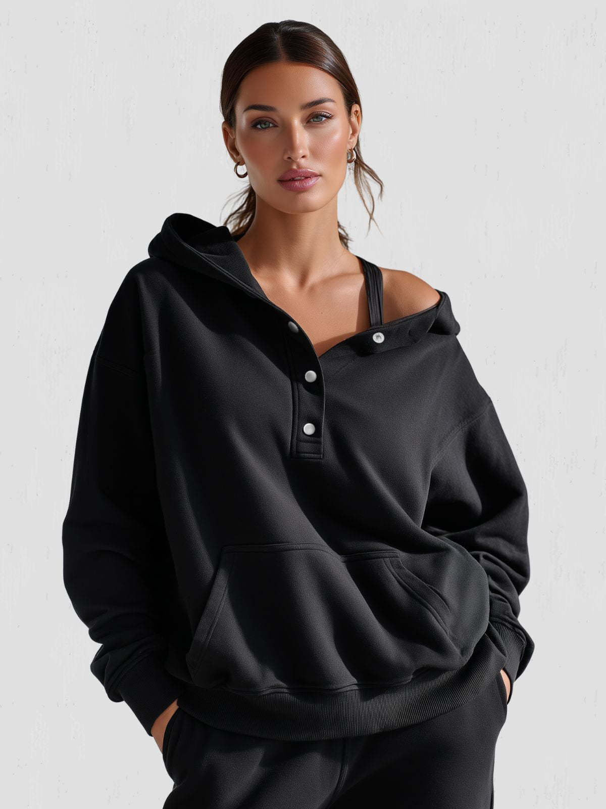 Sudadera con capucha y cierre a presión, corte oversize