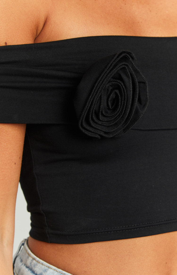 Top corto de rosas Hadley con hombros descubiertos