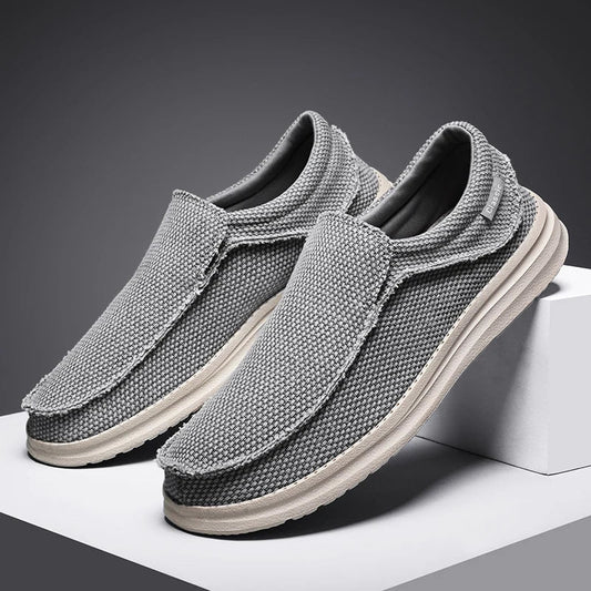 Men's canvas shoes