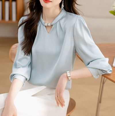 Blusa Elegante con Perla – Marfil
