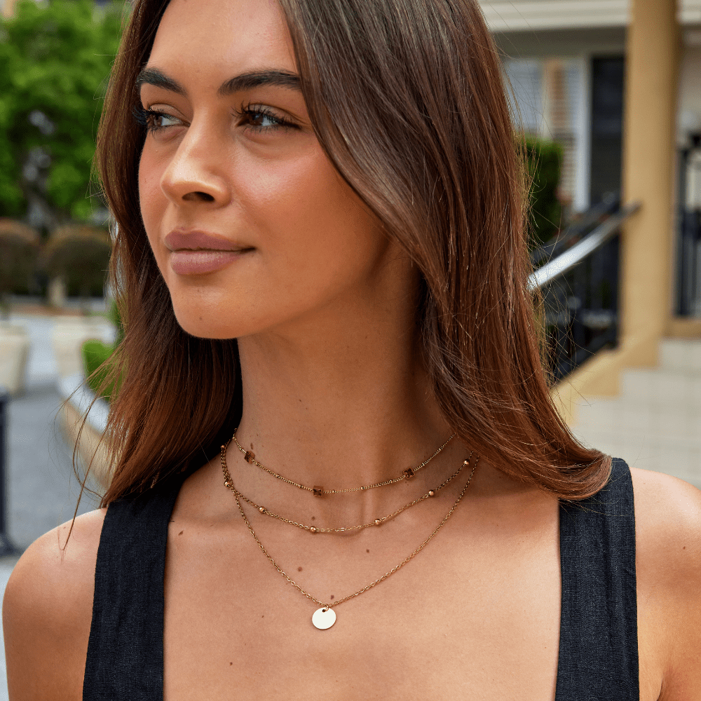 Collar de cristal rojo