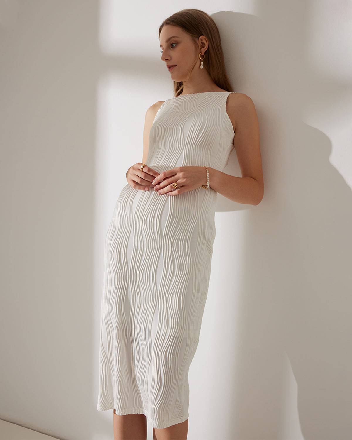 Vestido de Tirantes con Textura de Ondas de Agua.