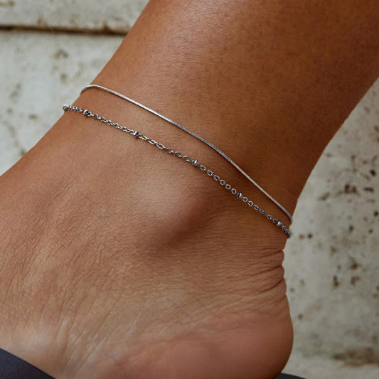 Ankle bracelet, with silver-tone layering